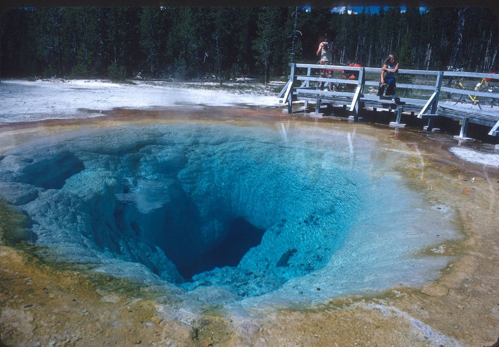 Morning Glory Pool